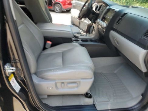 Used 2011 Toyota Tundra Limited image 36