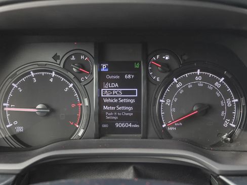 Used 2020 Toyota 4Runner SR5 image 25