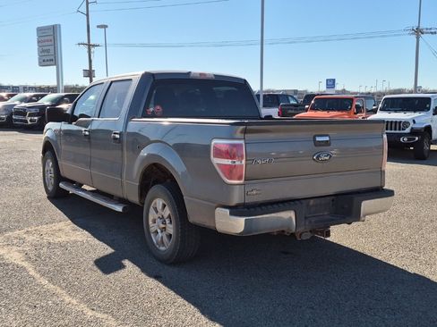 Used 2010 Ford F150 XLT image 4
