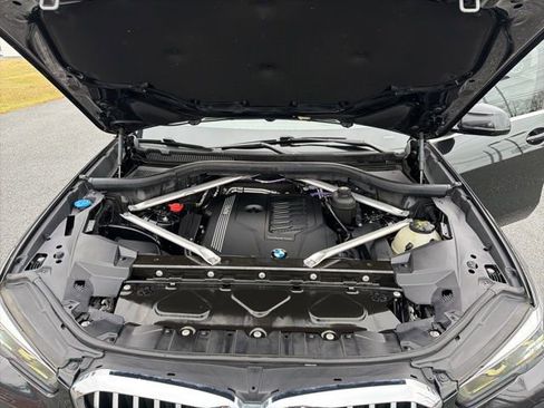 Used 2022 BMW X5 xDrive40i w/ Luxury Seating Package image 24