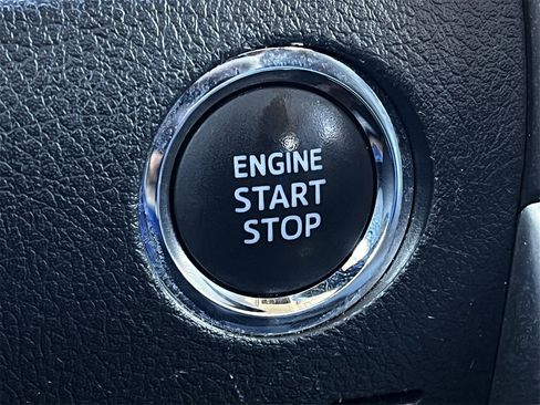 Used 2020 Toyota 4Runner Limited image 18