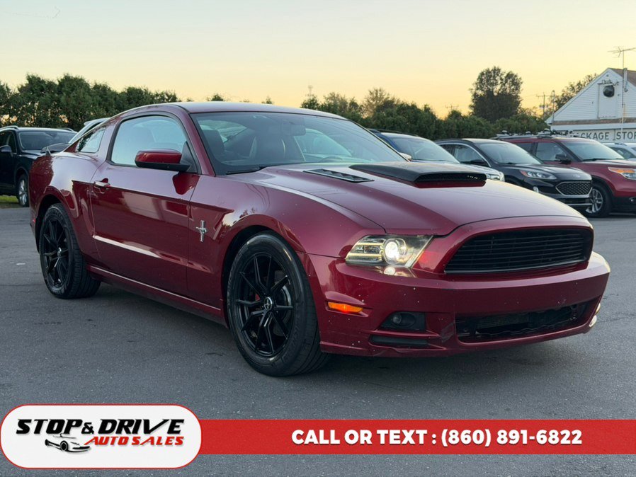 Used 2014 Ford Mustang Premium w/ Equipment Group 202A RWD image 3