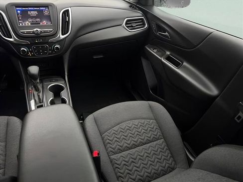 Used 2022 Chevrolet Equinox LT w/ Driver Convenience Package image 10