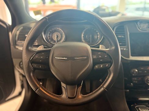 Used 2018 Chrysler 300 S w/ Safetytec Plus Group AWD/4WD image 18