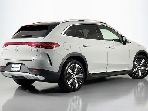 New 2026 Mercedes-Benz EQE 320 4MATIC SUV image 10