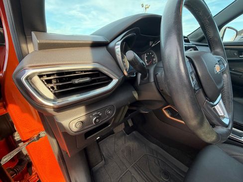 Used 2023 Chevrolet TrailBlazer ACTIV w/ Sun and Liftgate Package image 8