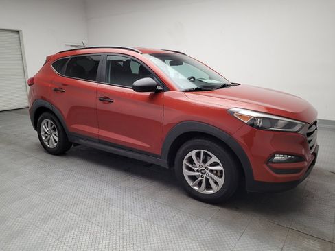 Used 2016 Hyundai Tucson SE w/ Option Group 02 FWD image 11