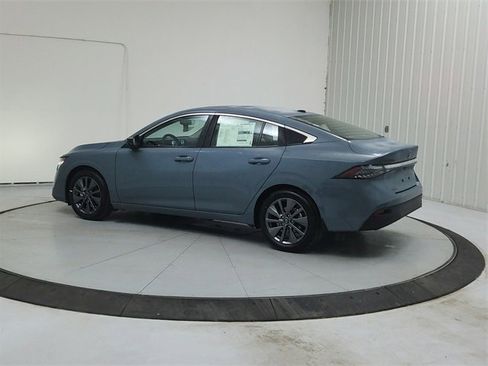 New 2026 Nissan Sentra SL w/ Floor Mat Package image 5