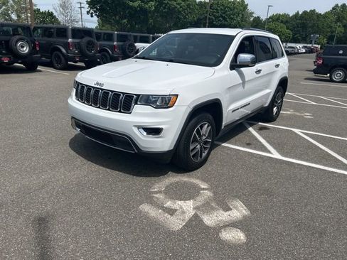 Used 2019 Jeep Grand Cherokee Limited AWD/4WD image 3