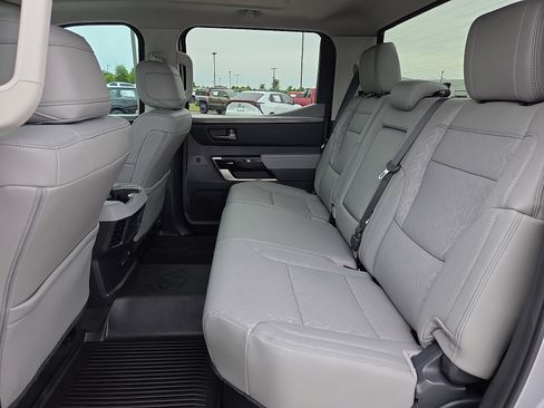 Used 2024 Toyota Tundra Limited AWD/4WD image 10