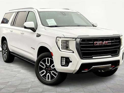 Used 2021 GMC Yukon XL AT4 w/ AT4 Premium Package image 3