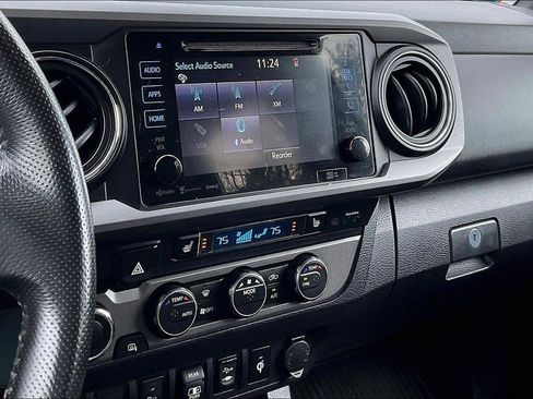 Used 2019 Toyota Tacoma TRD Off-Road image 6