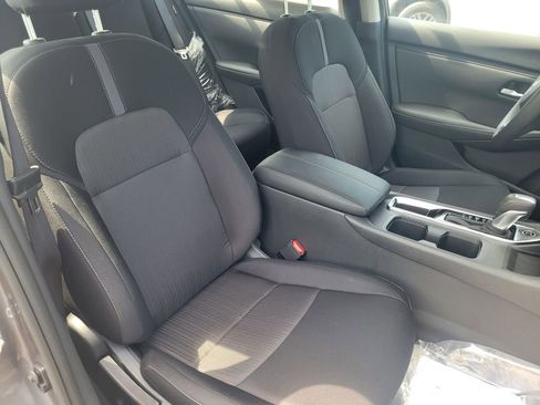 New 2025 Nissan Sentra SV w/ Trunk Package image 32