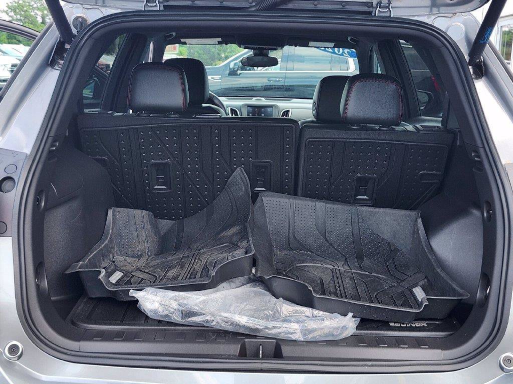 Used 2023 Chevrolet Equinox RS w/ LPO, Floor Liner Package AWD/4WD image 30