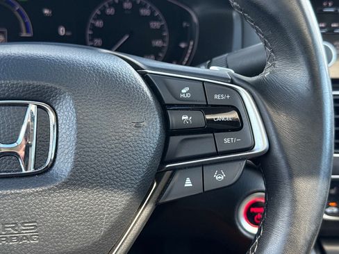 Used 2022 Honda Accord Touring image 27
