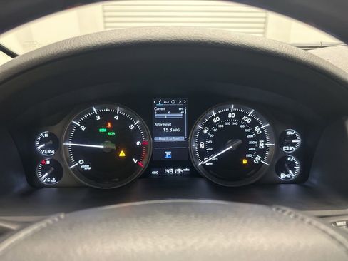 Used 2016 Toyota Land Cruiser image 21