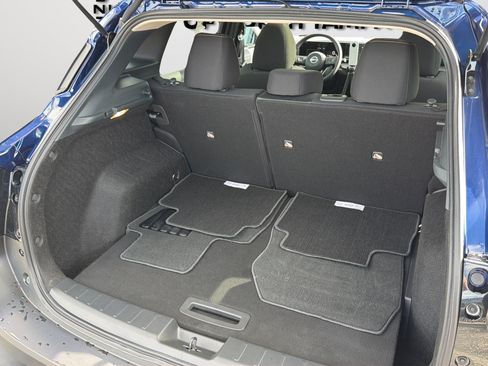 Certified 2025 Nissan Kicks SV w/ SV Premium Package FWD image 38