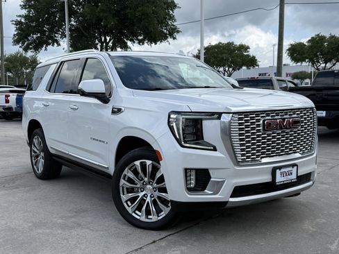 Used 2021 GMC Yukon Denali w/ Denali Premium Package RWD image 2
