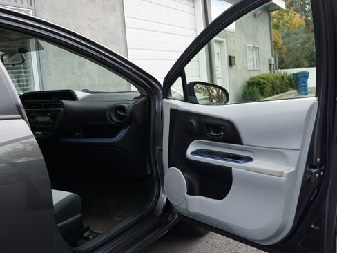 Used 2013 Toyota Prius C Two image 32