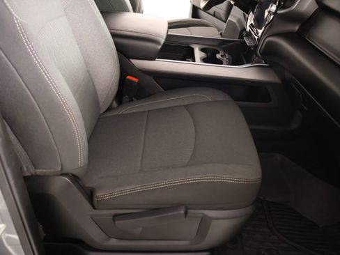 Used 2024 RAM 2500 Big Horn w/ Sport Appearance Package image 13