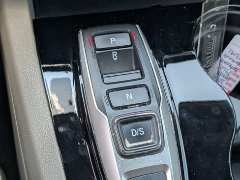Used 2020 Honda Pilot Touring image 32