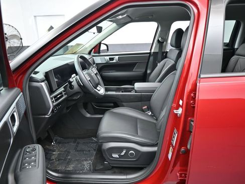 Used 2025 Hyundai Santa Fe SEL FWD image 11