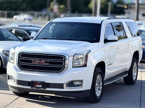 Used 2018 GMC Yukon XL SLT RWD image 3