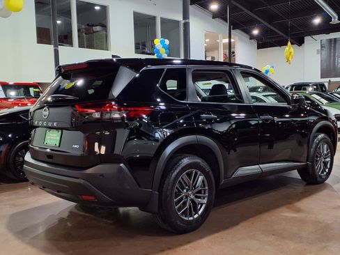 Used 2021 Nissan Rogue S AWD/4WD image 6