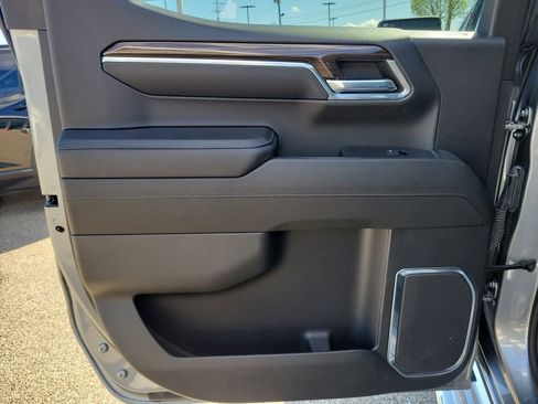 Used 2022 Chevrolet Silverado 1500 Custom image 17