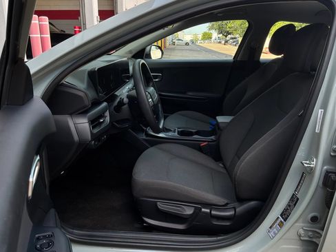 Used 2025 Kia K4 FWD image 10