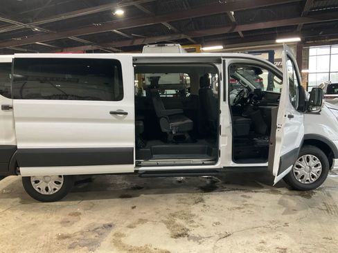 Used 2023 Ford Transit 350 XLT RWD image 22