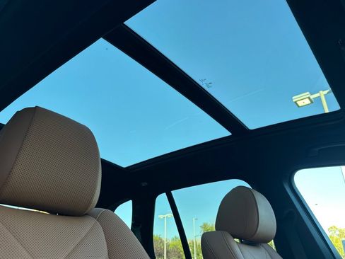 Used 2023 BMW X5 xDrive40i w/ Premium Package AWD/4WD image 17