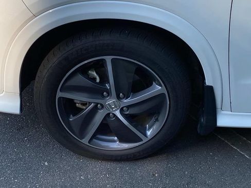 Used 2019 Honda HR-V Touring image 6