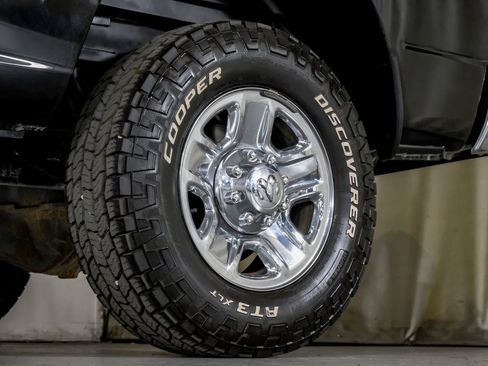 Used 2017 RAM 2500 Tradesman w/ Chrome Appearance Group image 52