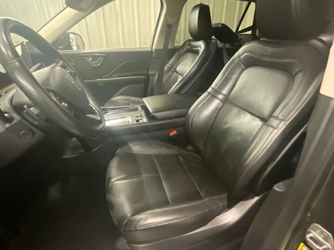 Used 2023 Lincoln Aviator Reserve w/ Equipment Group 201A AWD/4WD image 10