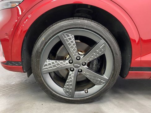 Used 2023 Genesis GV70 2.5T w/ Sport Prestige Package image 19