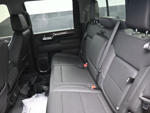 Used 2024 Chevrolet Silverado 2500 LT image 20