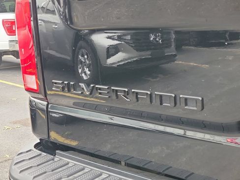 Used 2026 Chevrolet Silverado 2500 ZR2 w/ LPO, Dark Essentials Package AWD/4WD image 9