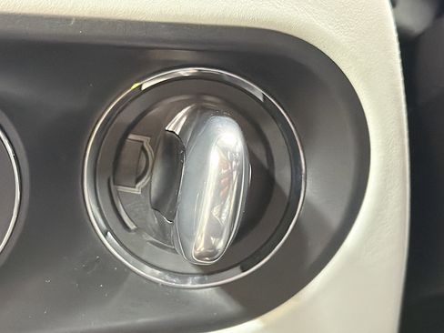 Used 2026 Porsche Macan S AWD/4WD image 35