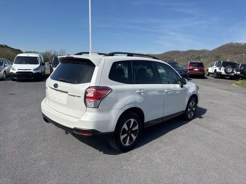 Used 2018 Subaru Forester 2.5i Premium w/ All-Weather Package AWD/4WD image 8