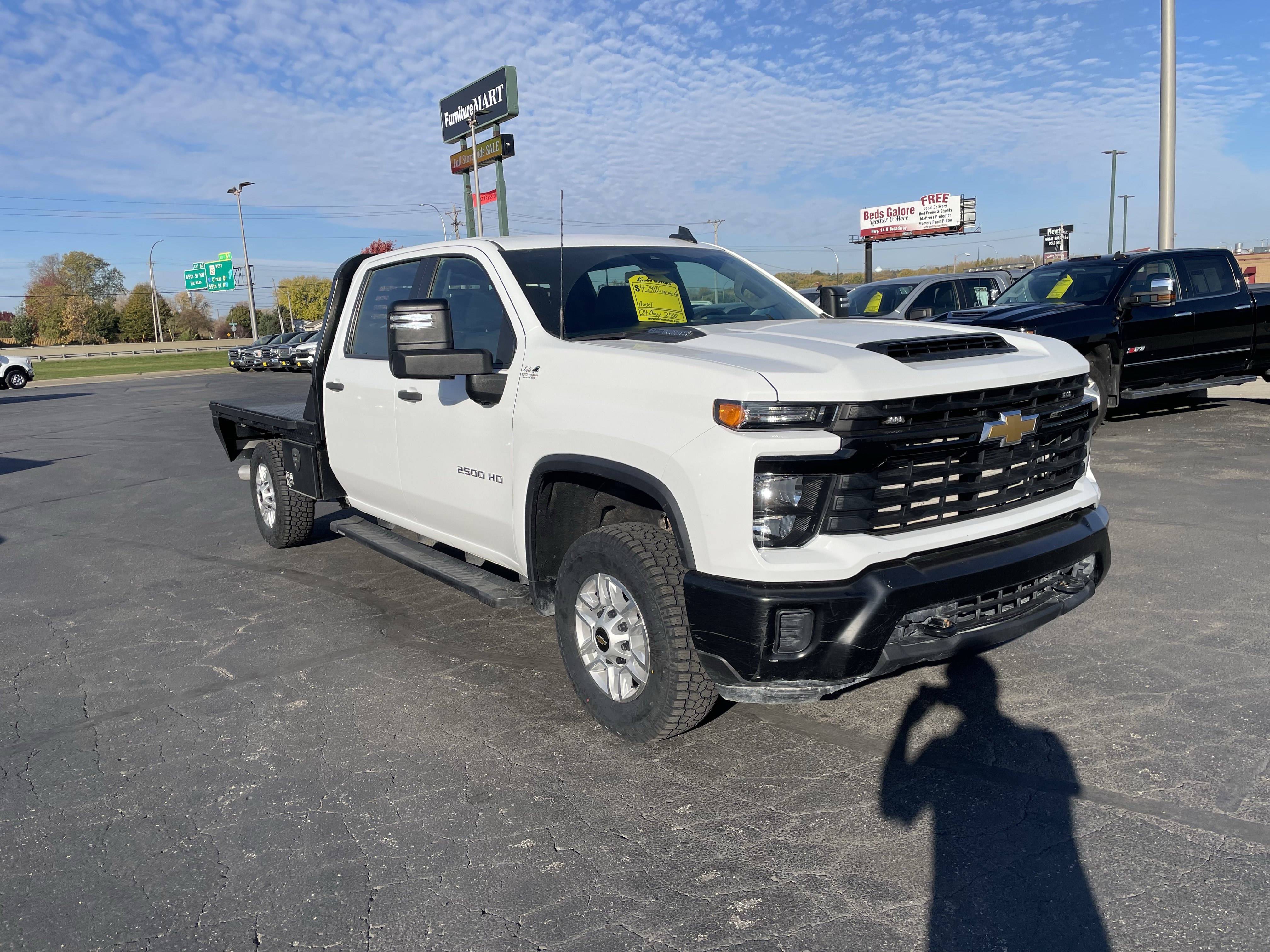 Used 2024 Chevrolet Silverado 2500 W/T w/ WT Fleet Convenience Package AWD/4WD image 2