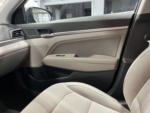 Used 2019 Hyundai Elantra Value Edition FWD image 18