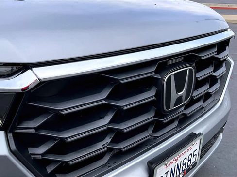 Used 2025 Honda Pilot EX-L image 29