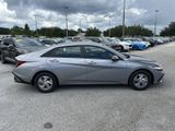 New 2025 Hyundai Elantra SE image 3