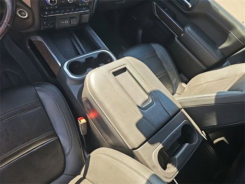 Used 2022 GMC Sierra 2500 Denali image 22