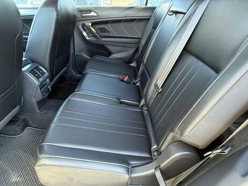 Used 2022 Volkswagen Tiguan SE image 21