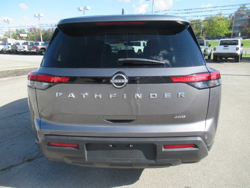Used 2022 Nissan Pathfinder S w/ Cargo Package image 4
