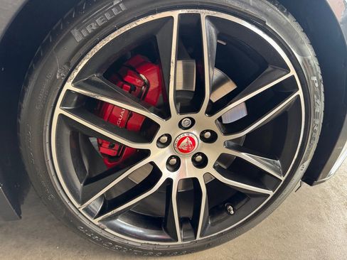 Used 2020 Jaguar F-TYPE Convertible image 39