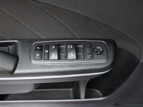 Used 2023 Dodge Charger SXT image 11