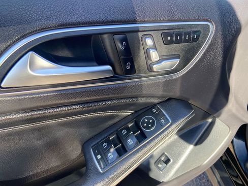 Used 2019 Mercedes-Benz GLA 250 4MATIC image 18